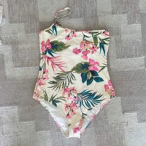 Billabong swimsuit size 4